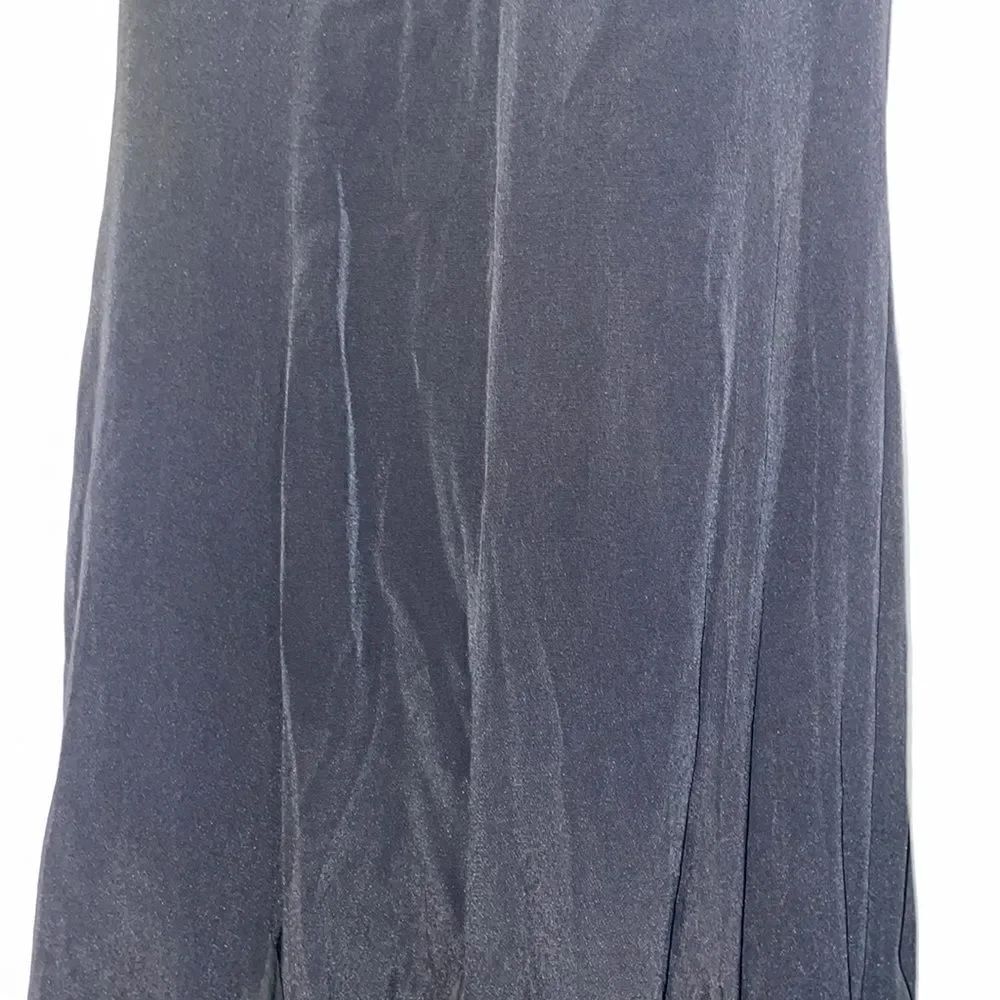 CDC dress - Picture 4 of 11